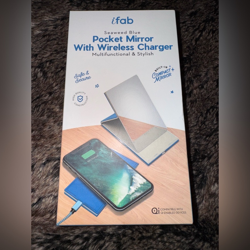 iFab Seaweed Blue Phone Stand with Mirror and Wireless Charger